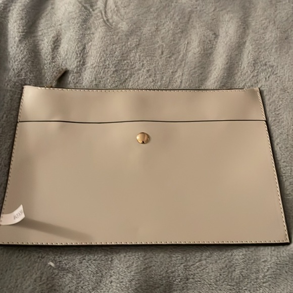 Elegant Cream Tote Bag - Picture 4 of 11